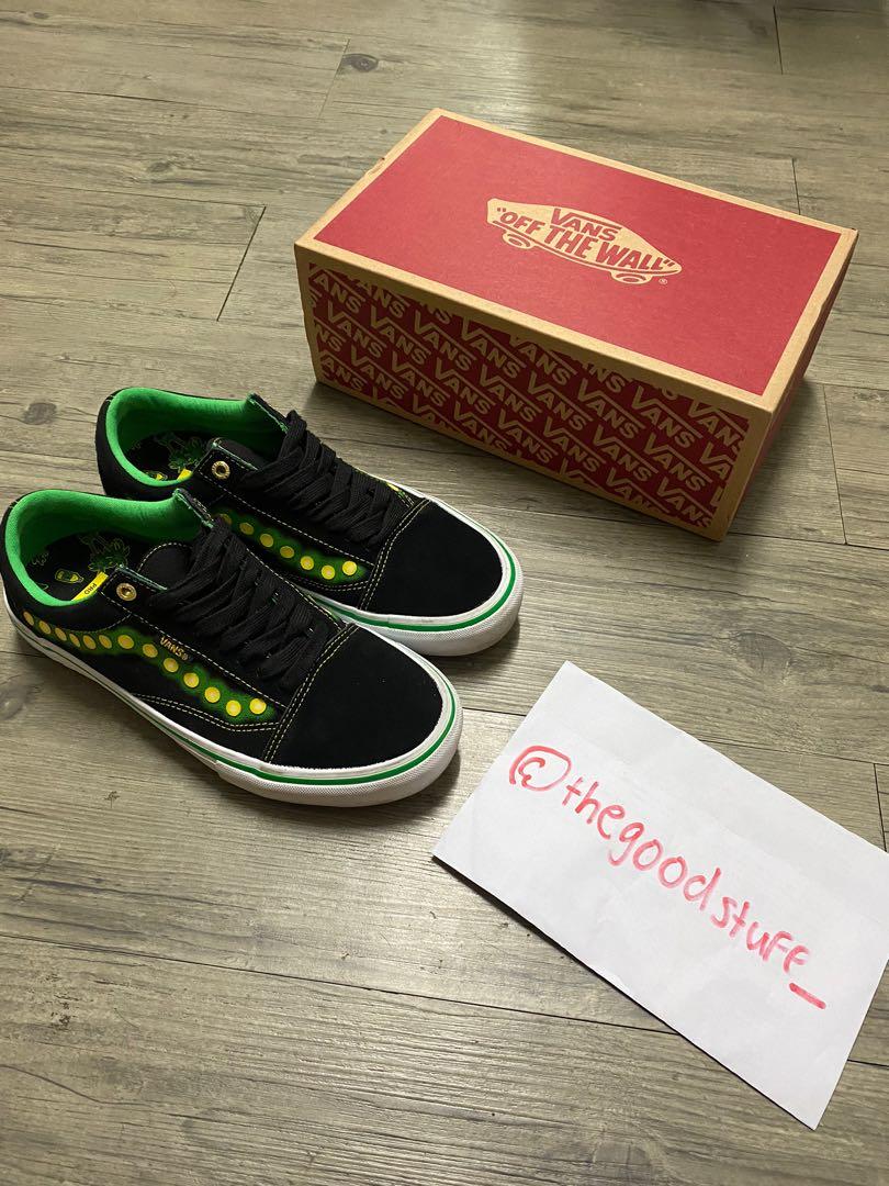 Queensbay mall vans outlet