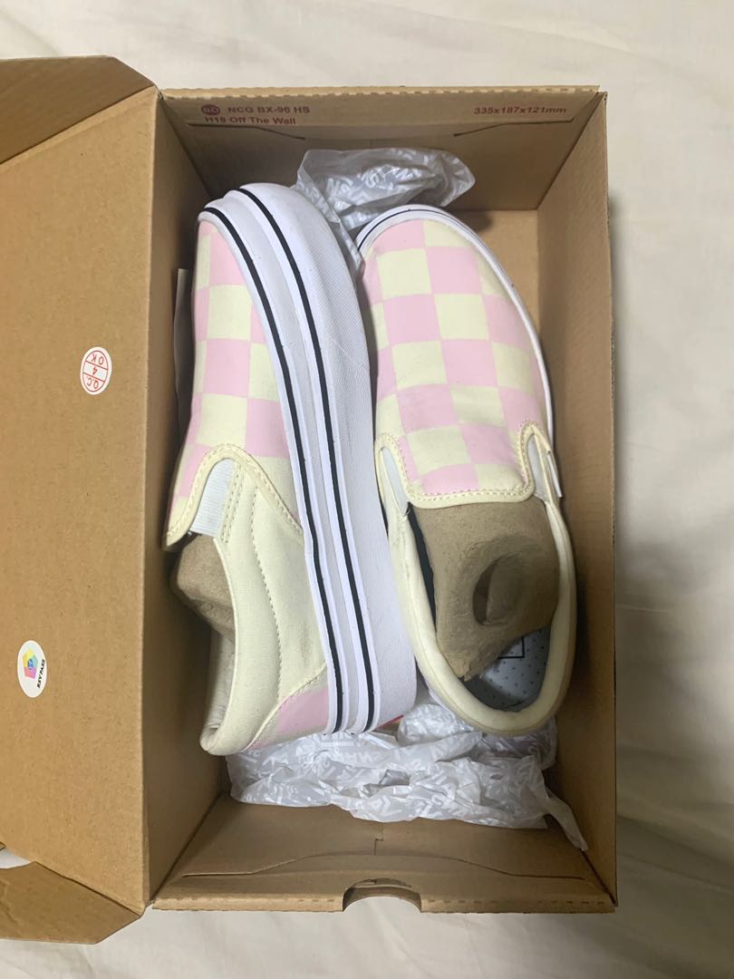 Pink checkerboard store vans platform