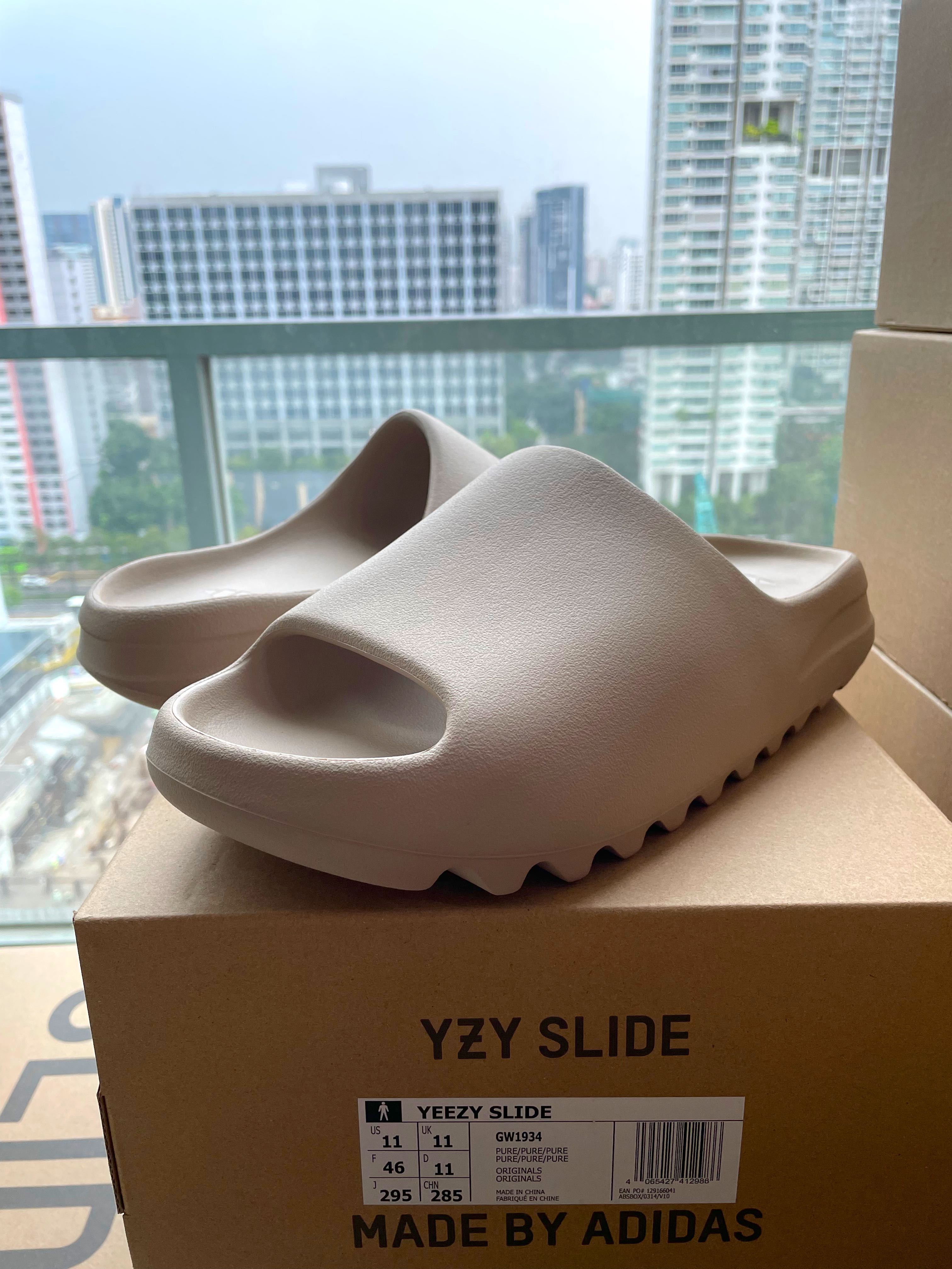 Yeezy slides size best sale 3