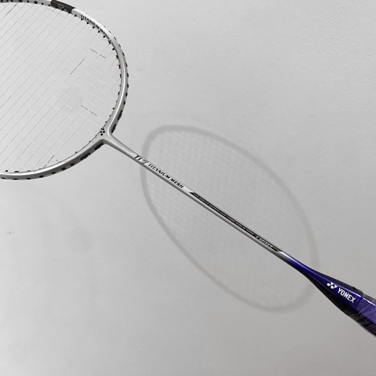 バドミントンラケット チタニウムメッシュ ロング Ti8 YONEX