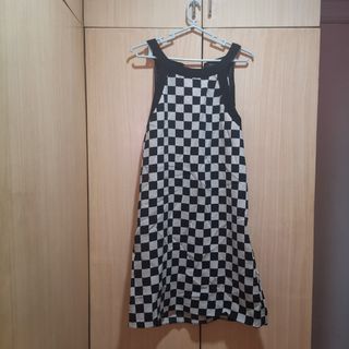 (Category: ) located in . Submitted by hungryforclothes (Listing ID 1153525248, Image 1). Description: .