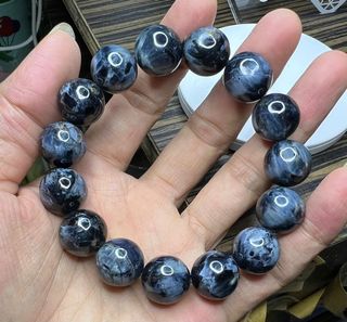 (Category: ) located in . Submitted by crystalsDM (Listing ID 1153749004, Image 1). Description: .