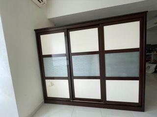 Almari Besar