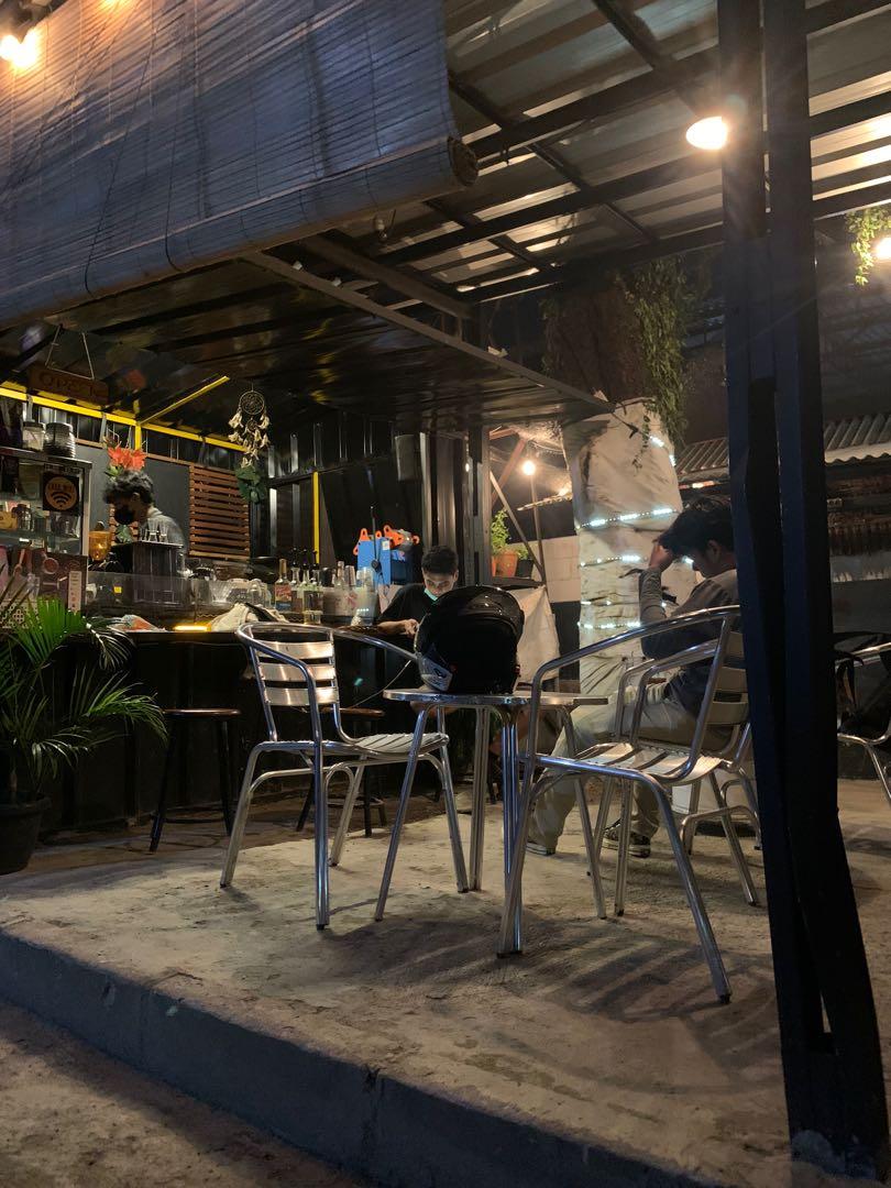 Barista/Server Coffee Shop, Pekerjaan, Fulltime, Jasa Pelayanan dan F&B di Carousell