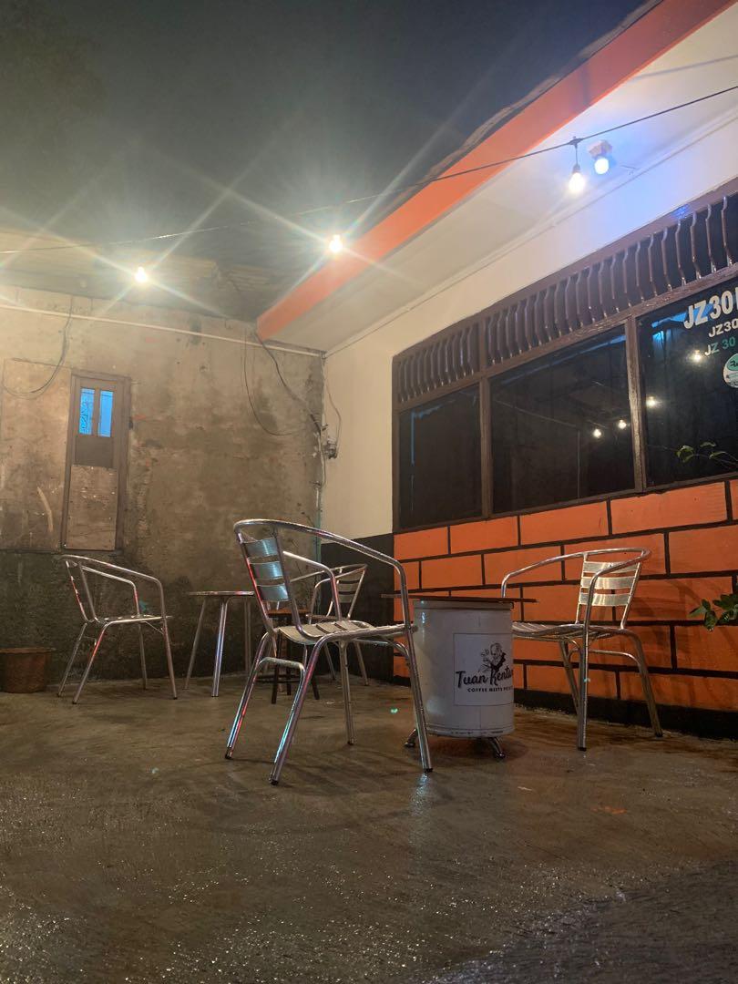 Barista/Server Coffee Shop, Pekerjaan, Fulltime, Jasa Pelayanan dan F&B di Carousell