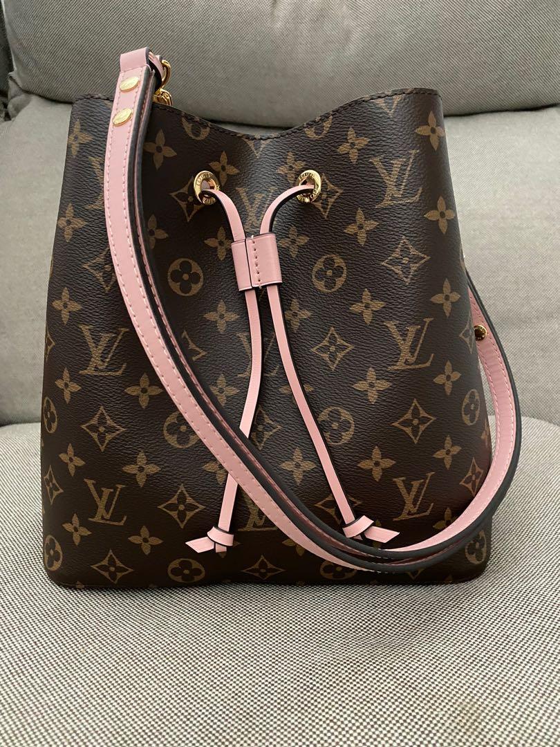 Brand New (Never Used) in box Louis Vuitton NEONOE MNG R. POUDRE (with  receipt)