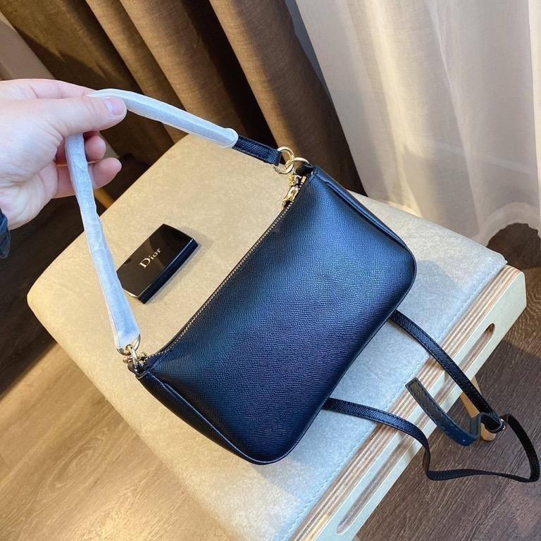 Coach Classic Handbag Shoudler Bag Women s Sling Bag Leather Bag ladies Crossbody bag Casual beg 22 13cm malaysia