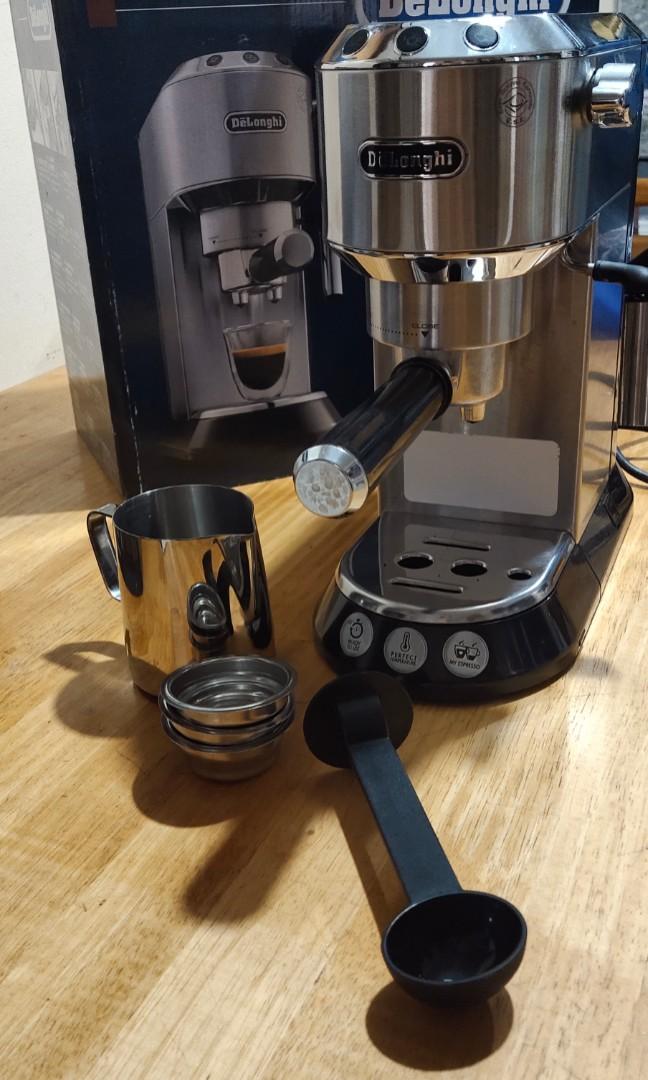 Delonghi Espresso Machine and Delonghi Coffee Grinder, TV & Home