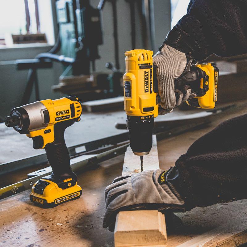 Dewalt 10.8 v set outlet