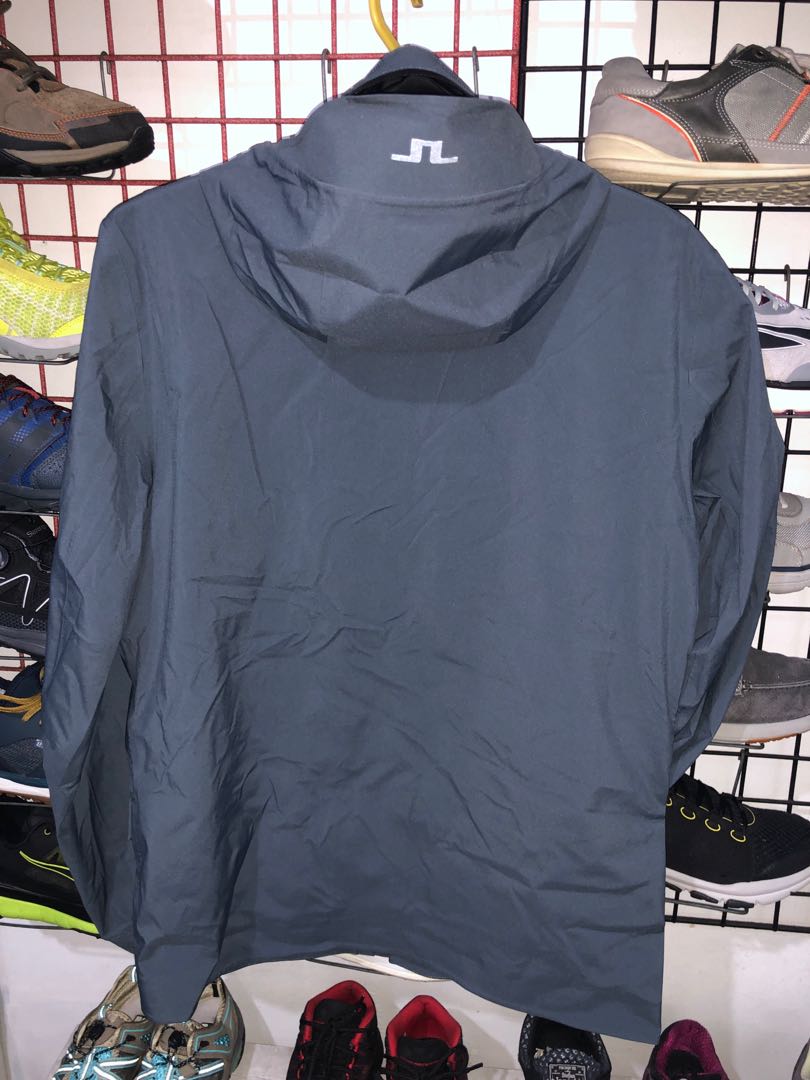 J lindeberg hotsell waterproof golf jacket