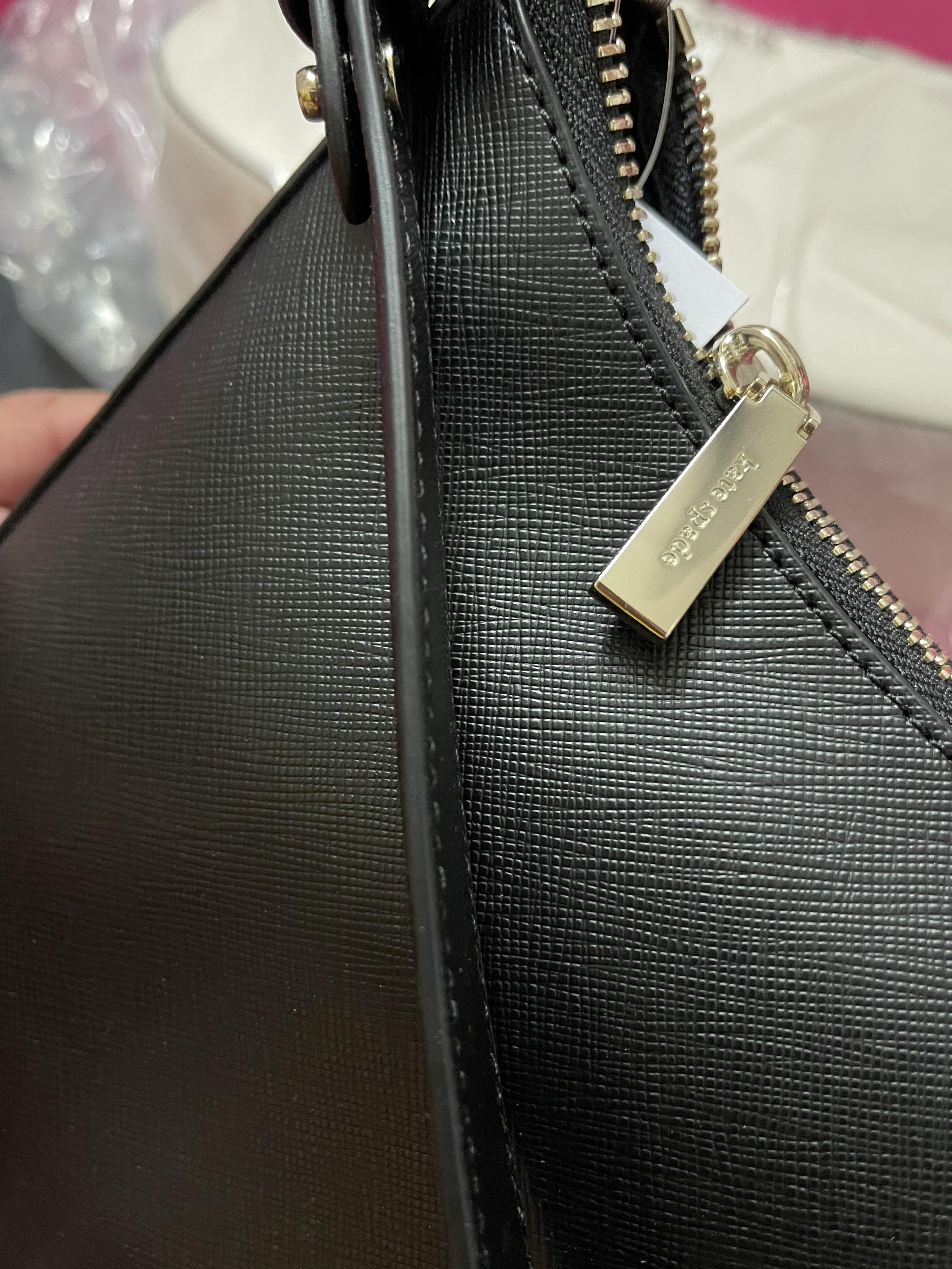 Kate Spade Staci Saffiano Leather Shoulder Bag Black K6042, Luxury, Bags &  Wallets on Carousell