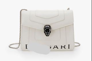(Category: ) located in . Submitted by leathergoods (Listing ID 1144816001, Image 1). Description: .