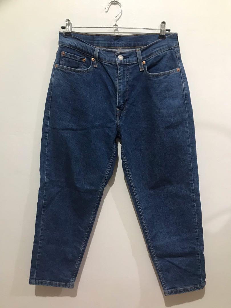 Levi’s 562 relaxed tapered jeans (Category: Jeans) located in Cagayan de Oro. Submitted by basicprojects (Listing ID 1153737623, Image 1). Description: 100% authentic levi’s bought from store. Bought at a premium price, Relaxed tapered fit. Only worn a couple of times. Very good condition. Great wash color.