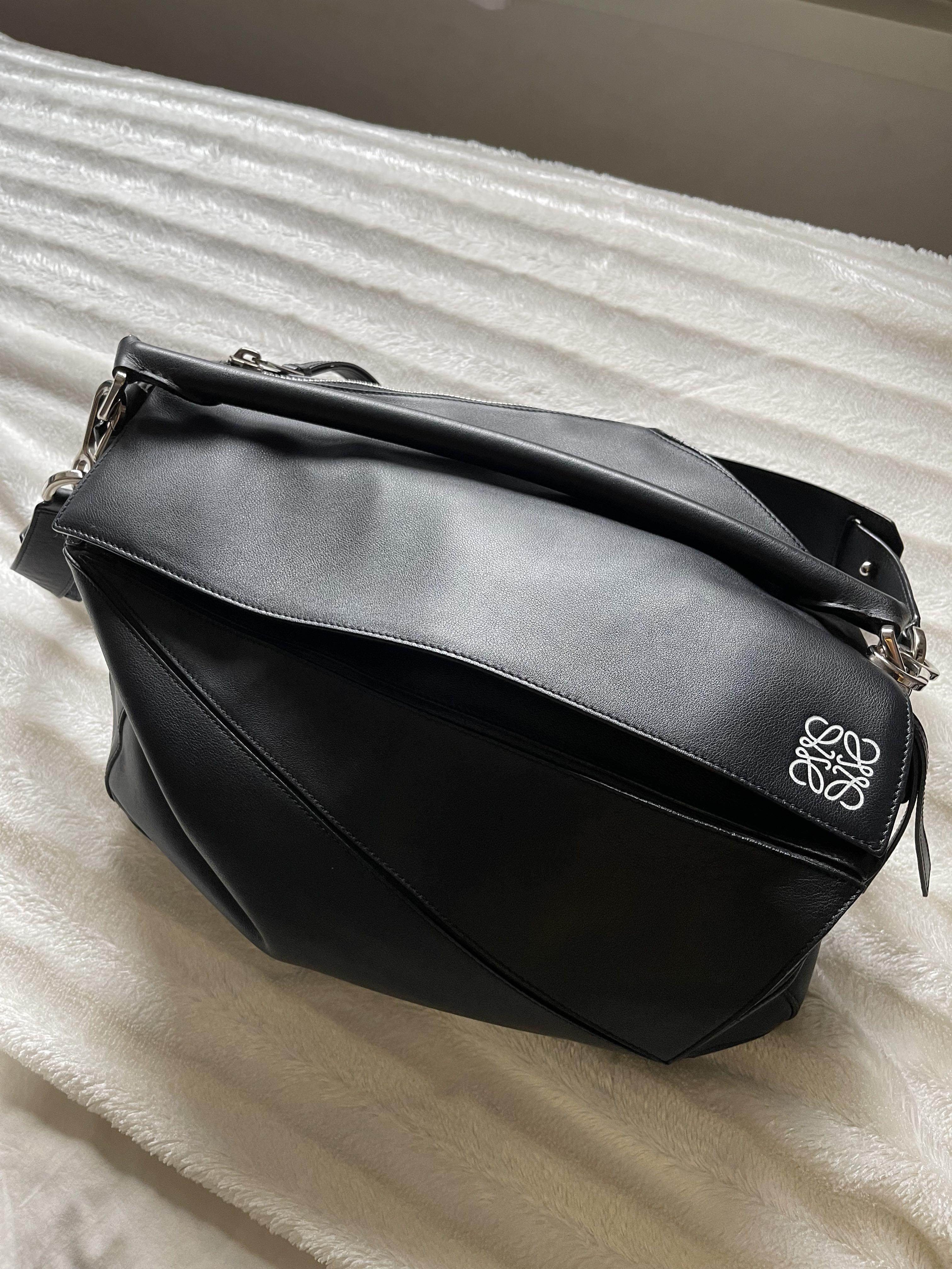 LOEWE LARGE PUZZLE BAG IN BLACK