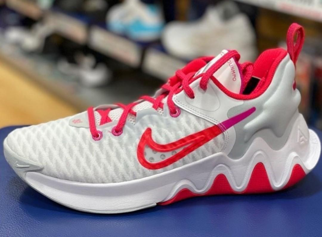 Giannis shoes roses 2025