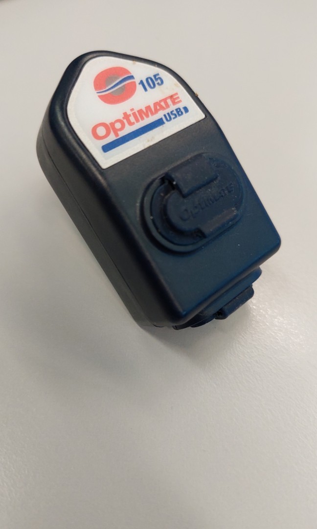 Optimate USB 0-105 Dual USB charger, Auto Accessories on Carousell