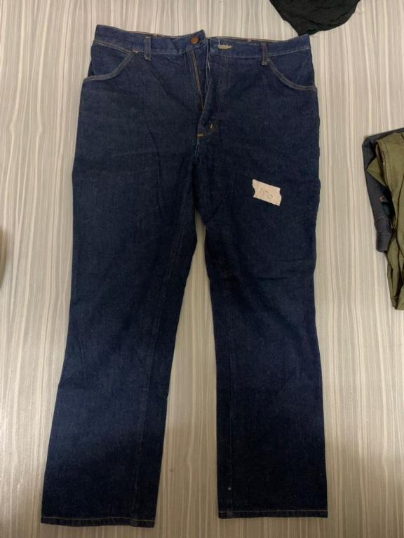 36x32 1970s Mens Distressed Denim Levi's Workwear Jeans Menswear