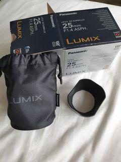 Panasonic Leica 25mm F1.4 lens hood and pouch (original)