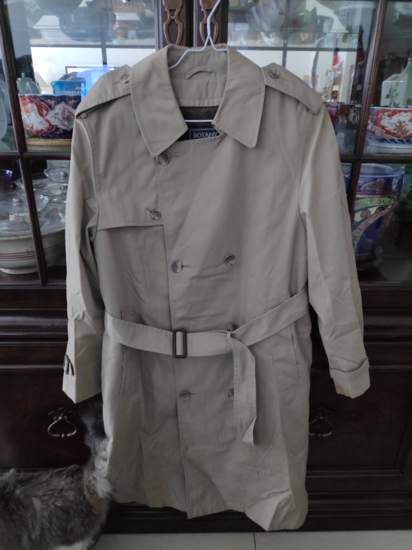 SALE Preloved AUTHENTIC Botany 500 Trench Coat Fesyen Pria Pakaian Baju Luaran di Carousell
