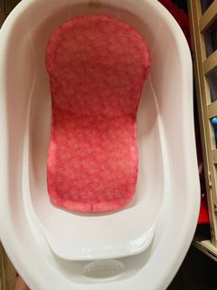 (Category: ) located in . Submitted by parischanelcollection (Listing ID 1153642562, Image 1). Description: .