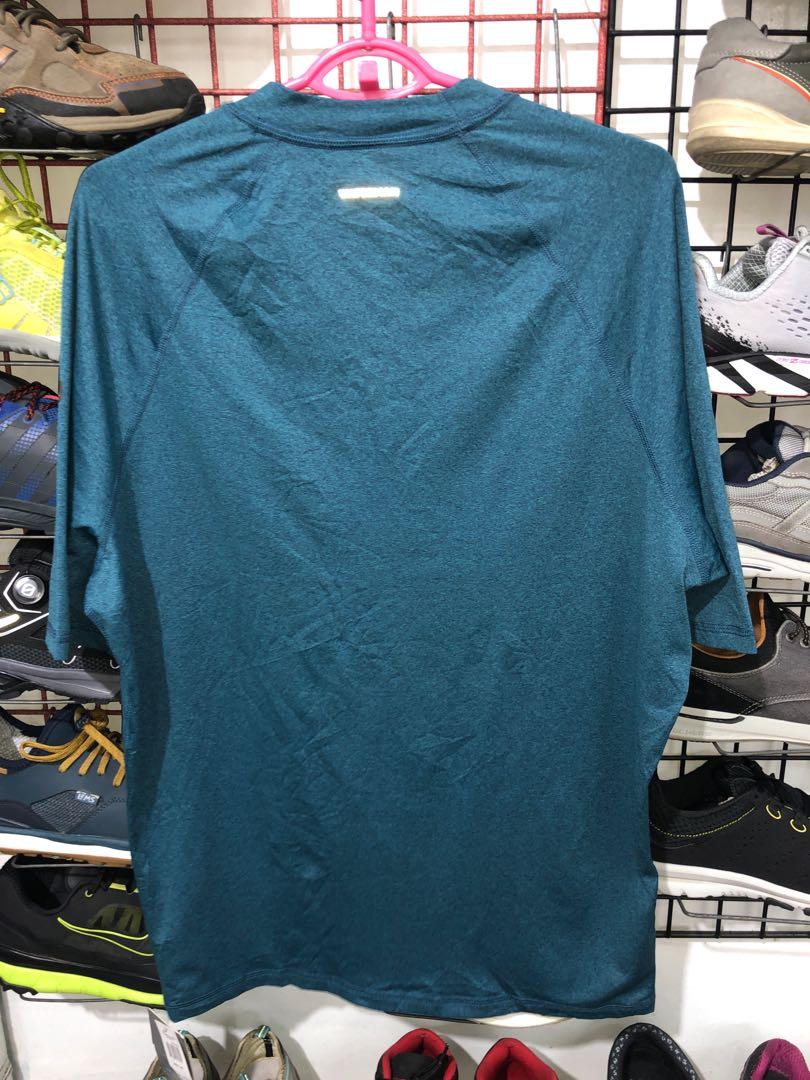 Quicksilver Rash Guard Waterman Collection UVF 50+, Men's Fashion, Tops