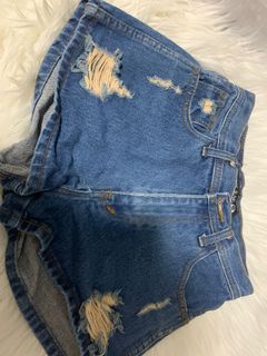 (Category: ) located in . Submitted by chantaleasteria (Listing ID 1153724622, Image 1). Description: .