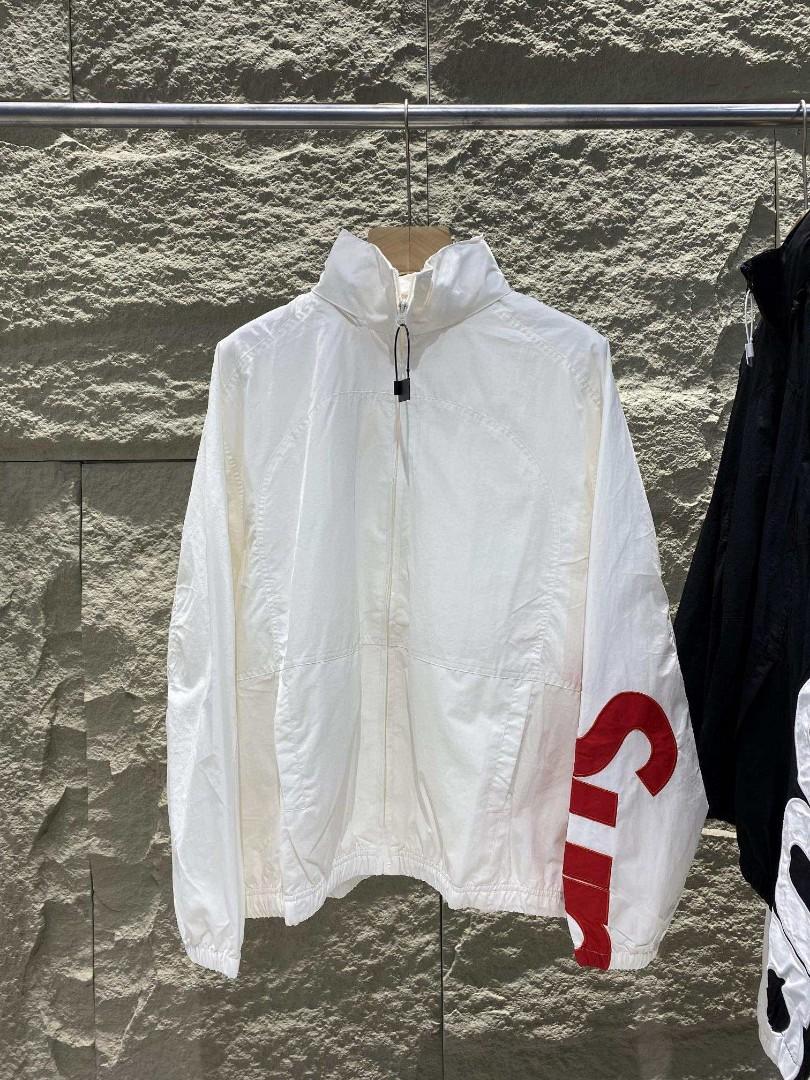 Supreme 21SS Spellout Track Jacket size S-XL, 男裝, 外套及戶外衣服