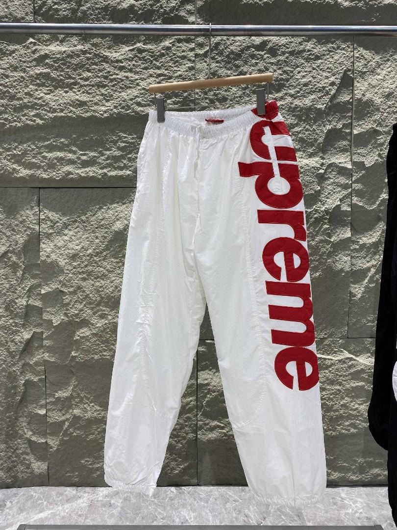 Supreme 21SS Spellout Track Jacket size S-XL, 男裝, 外套及戶外衣服