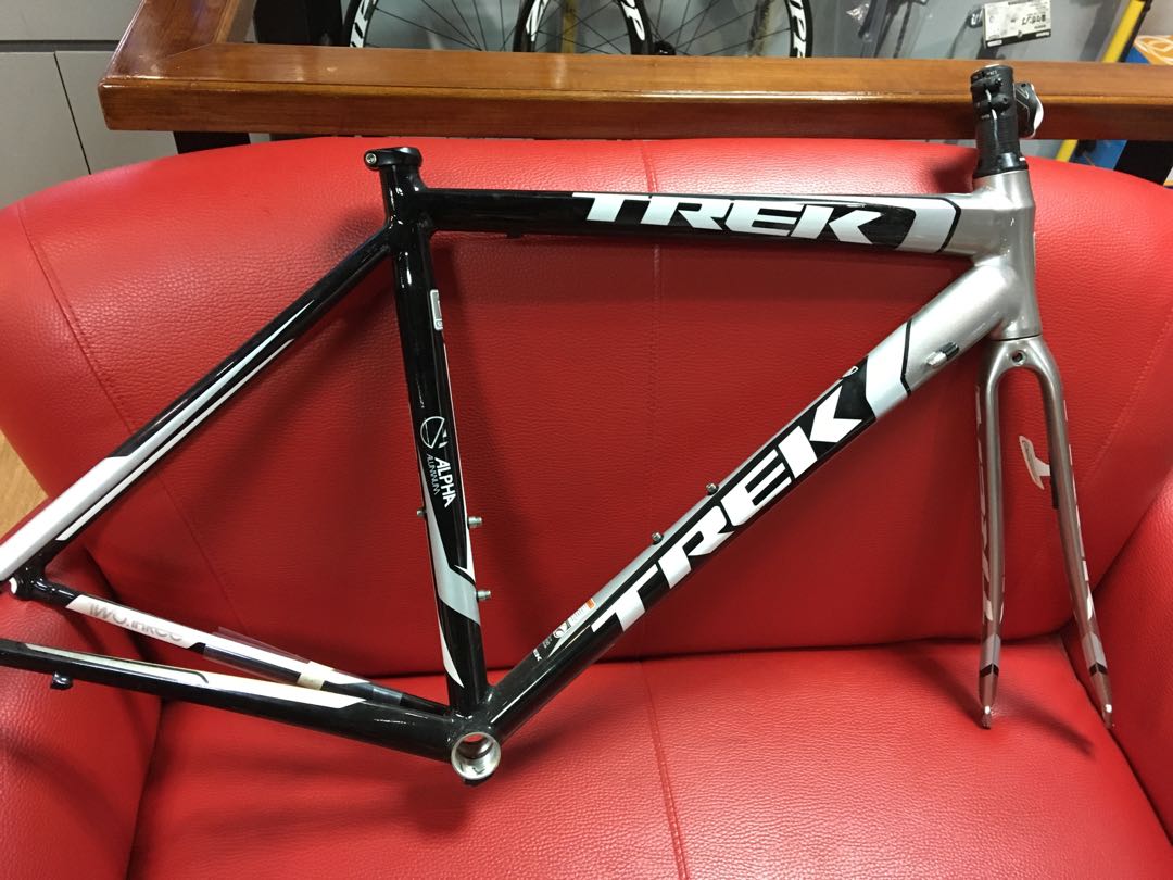 Trek 公路車架 全新 road bike frame, 體育器材, 自行車及配件, 單車在旋轉拍賣