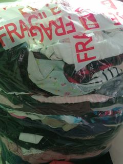 (Category: ) located in . Submitted by hereshepreloved (Listing ID 1153640291, Image 1). Description: .