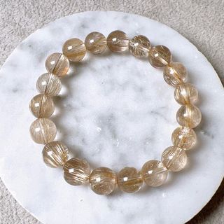 ✨🌈Brazilian Rutilated Quartz 9+mm "14cm wrist size" 💖 with rainbow inclusions 🌈 (❤️Does this look familiar to you? This quality is currently selling for over 1,xxx elsewhere, but A.O wants to help you save! Only 438 for 9+mm 😍 Highly recommended to compare prices ❤️) Great as a gift 👍🏻👍🏻👍🏻64226036638977110