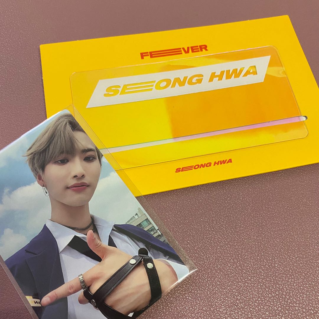 SOLD] Ateez Seonghwa Fever Name Tag + Photocard Set, Hobbies