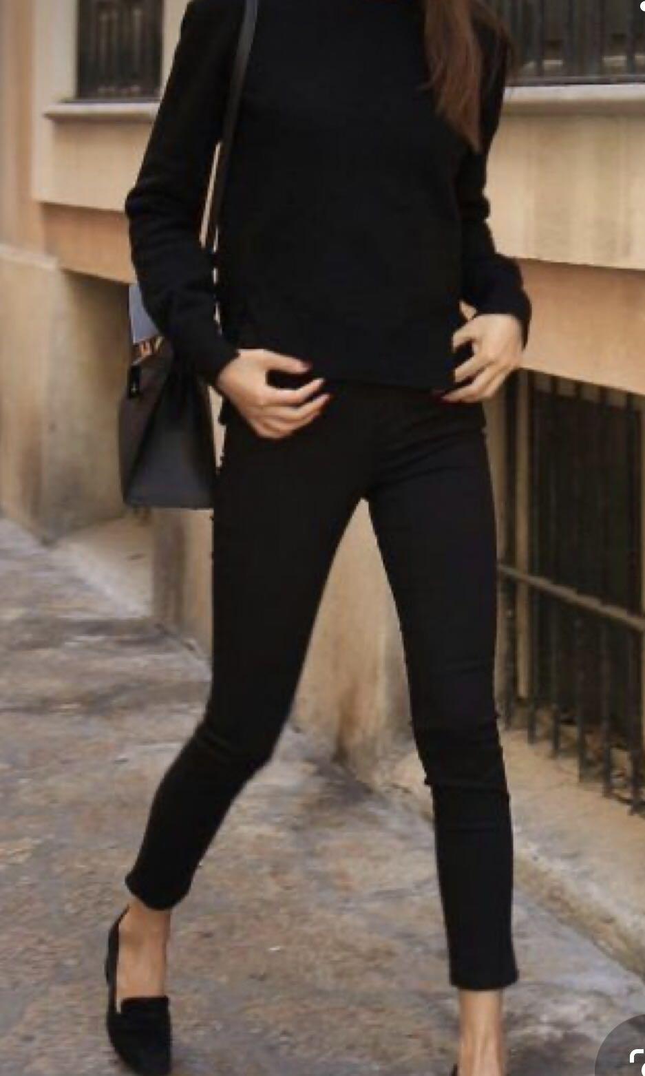 Louis Vuitton uniformes, women's black top. Size L  Black top women,  Clothes design, Womens black sweater