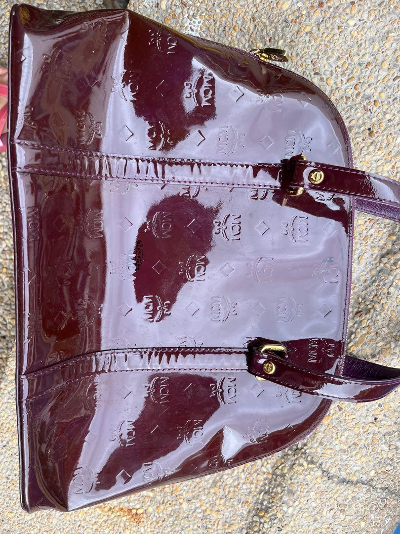 Authentic Mcm patent Alma bag (Category: Luxury Bags & Wallets) located in Paranaque City. Submitted by thebagsupplement (Listing ID 1153797691, Image 3). Description: Selling my authentic MCM patent dome / alma bag with slight color transfer at the back but not too obvious.