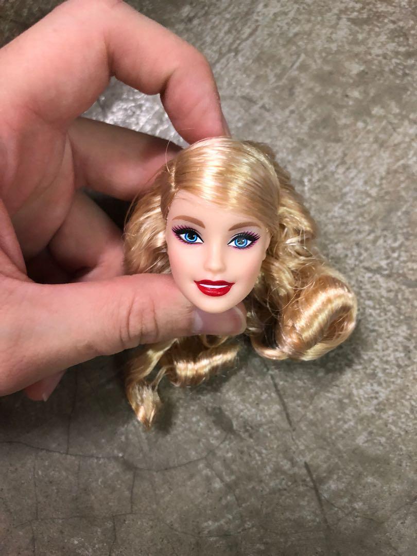 barbie holiday 2019 head