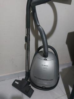 Bosch Vacuum Cleaner 2200W