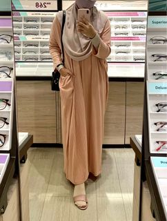 (Category: ) located in . Submitted by preloved_sshaa (Listing ID 1153886777, Image 1). Description: .