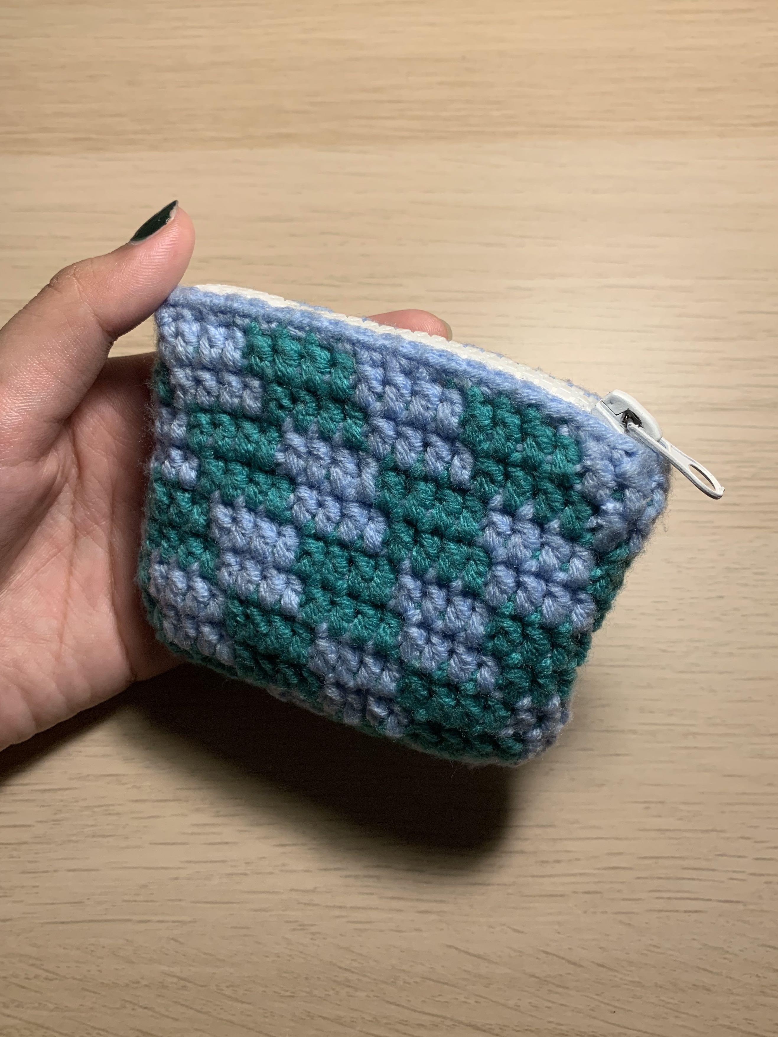 Checkered coin purse discount