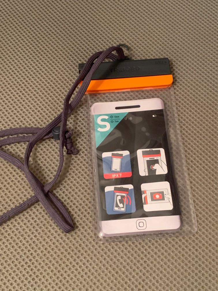 Decathlon waterproof phone pouch on sale