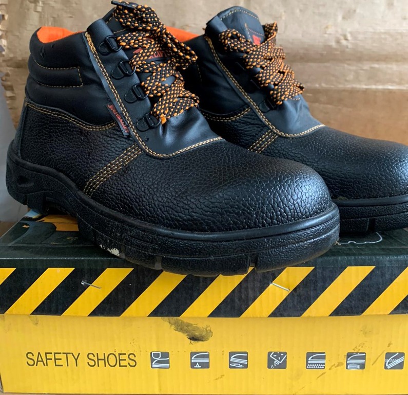 Forklift Safety Shoes / Safety Footwear, Men's Fashion, Footwear, Boots