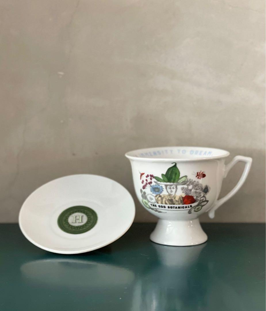 Hendricks gin cups and saucers set of 4, Hobbies & Toys, Memorabilia