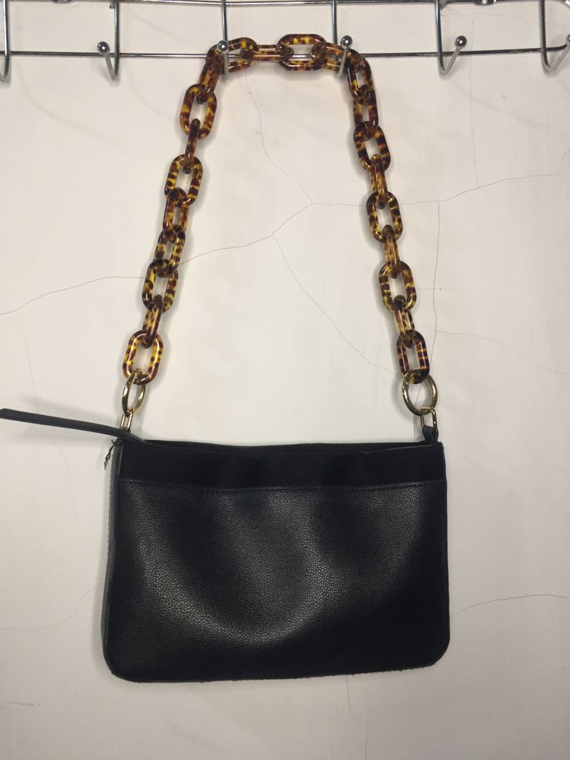 Hnm slingbag, Women's Fashion, Women's Bags & Wallets on Carousell