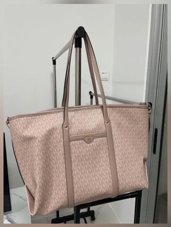 Michael Kors - Beck Tote Bag (Large), Luxury, Bags & Wallets on Carousell