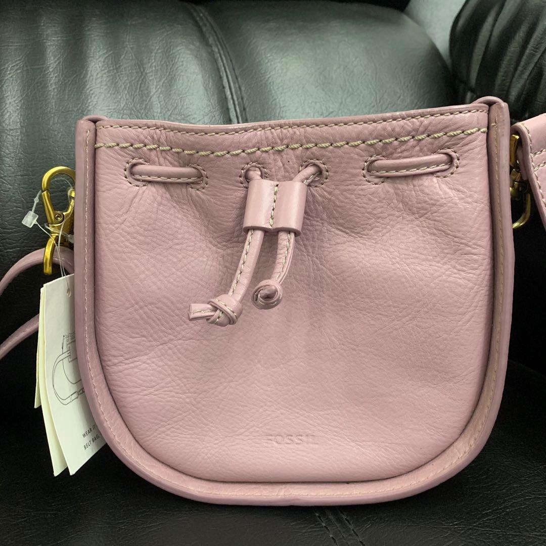 New fossil palmer convertible belt bag Fesyen Wanita Tas Dompet di Carousell