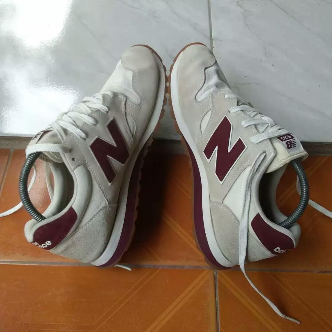 New balance 520 sz 43 275mm Fesyen Pria Sepatu Sneakers di