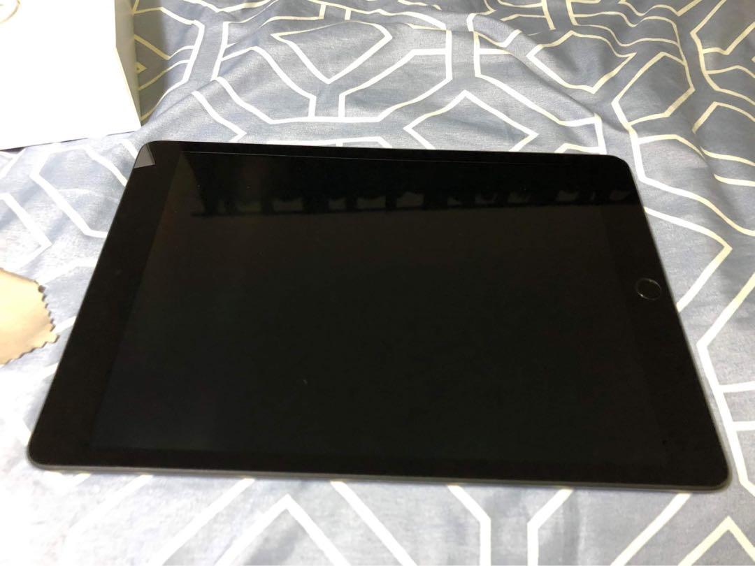 NEW iPad 9th Gen (2021) (Category: iPad) located in Makati City. Submitted by pixelsandpoems (Listing ID 1153882444, Image 2). Description: ipad 2021 9th generation, 256gb, Brand New (opened but never used) Has initials at the back.
