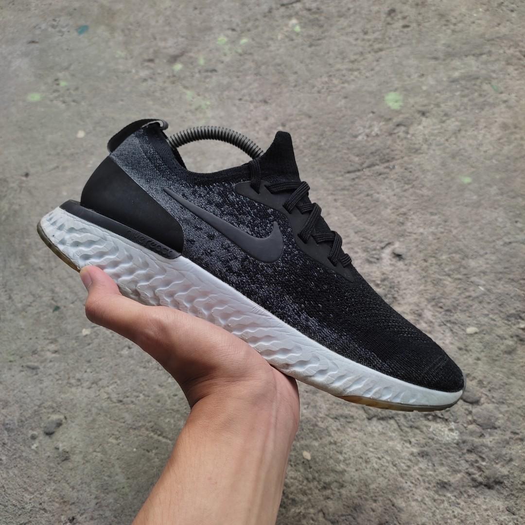 Nike epic react discount flyknit black dark grey