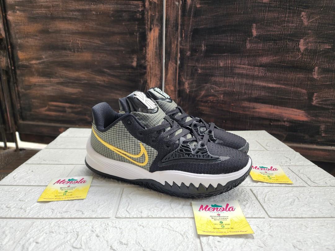 Nike Kyrie 4 Low Black Gold Fesyen Pria Sepatu Sneakers di