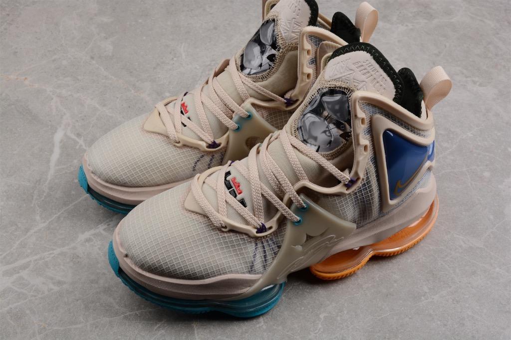 Lebron minneapolis lakers clearance shoes