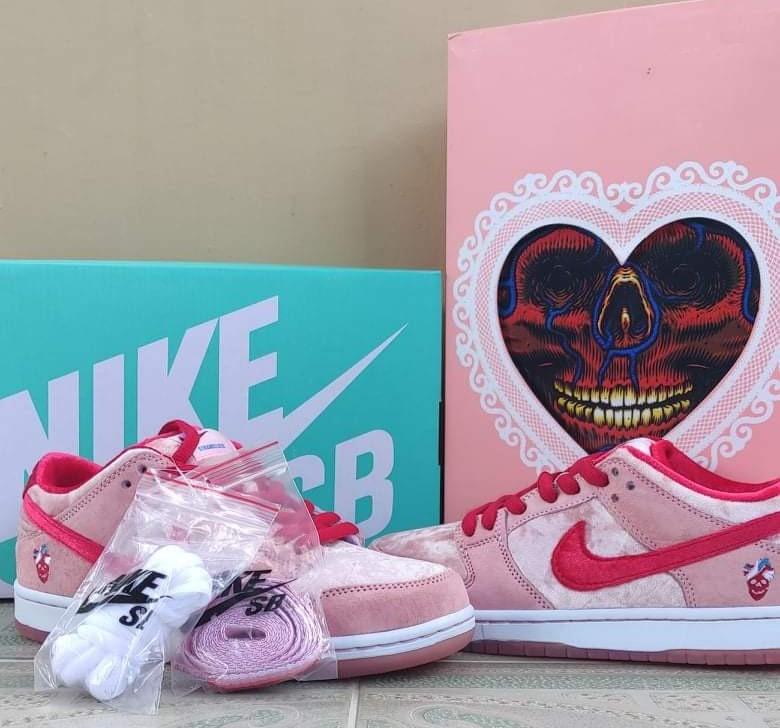 Strangelove x 'sb deals dunk low price